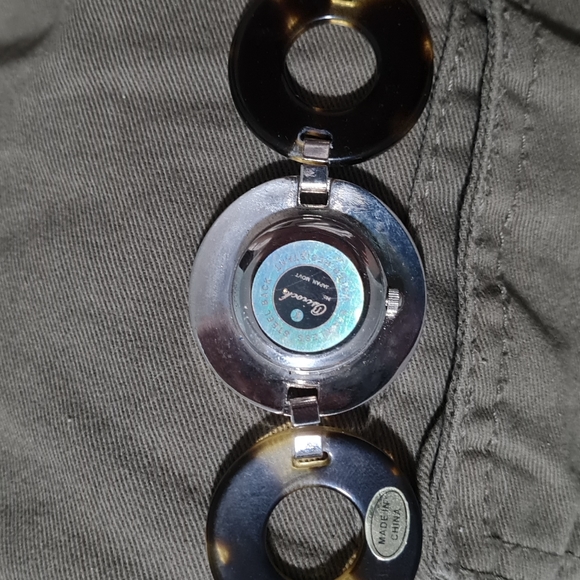 Watch - Picture 2 of 2